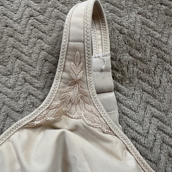 36DDD Bali Passion For Comfort Minimizer Bra 3385 Underwire Tan - Picture 2 of 6